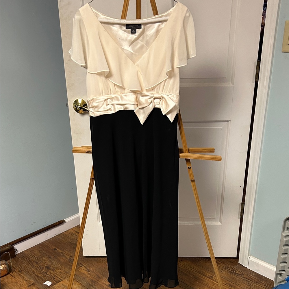 Liz Claiborne Black and Cream Prom Dress
